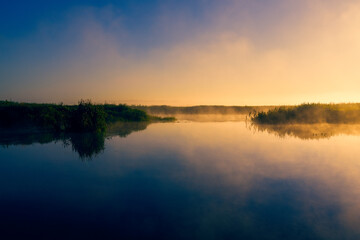 Piękne  letnie krajobrazy z Doliny Narwi, Podlasie, Polska