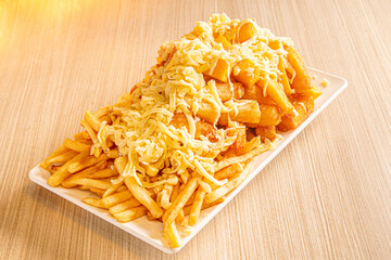 French fries with cheese
