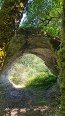 L'Arche de Saint-Sauveur (résurgence de l'Ouysse)