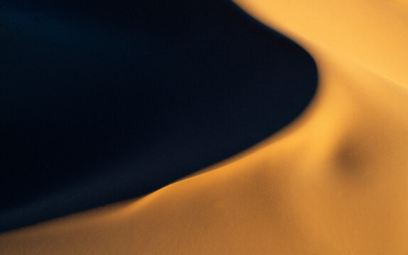Africa, Erg Chebbi, Morocco. Desert dune contrast. 
