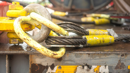 Large size of steel wire rope sling, shackle and master-link hook, its using for lifting heavy...
