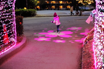 プロジェクションマッピングと子供　