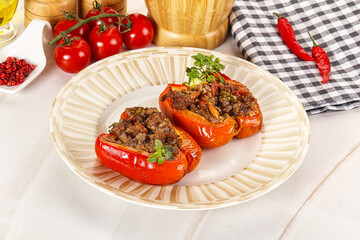 Bell pepper stuffed minced meat