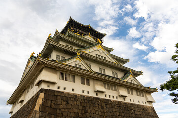 Fototapeta premium Osaka Castle - Japanese castle in Osaka, Japan. The castle is one of Japan's most famous landmarks.