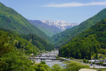 信州　大鹿村　南アルプス　残雪の赤石岳を望む大西公園　小渋川 © May.AG