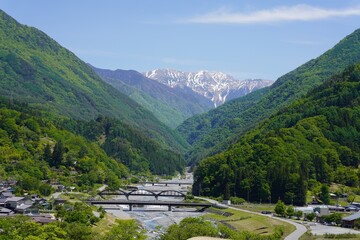 信州　大鹿村　大西公園から南アルプス赤石岳と小渋川を望む © May.AG