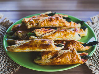 Puff pastry with asparagus
