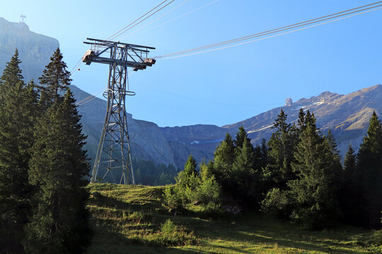 cable car in the mountains