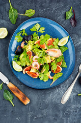 Shrimp salad with figs.