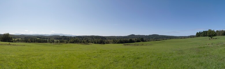 Naklejka premium Panoramic view of a green valley in northern Vermont