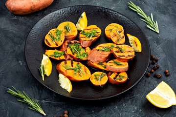 Roasted sweet potatoes on the grill.