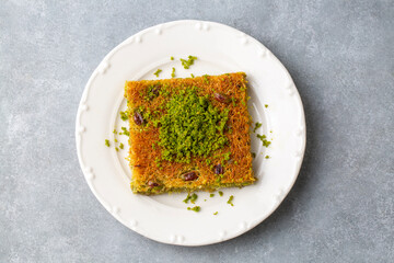 Turkish dessert antep kadayif - pistachio kadayif