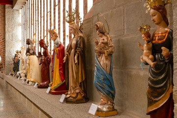 Obraz premium splendid figurines in a modern church setting, Santuario de Torreciudad, a spectacular Marian shrine in honor of the Blessed Virgin Mary