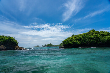 Tropical Island Paradise with Crystal Clear Water, Lush Greenery, and Serene Beaches - Stunning Caribbean Landscape for Eco-Tourism, Adventure, and Unspoiled Nature Travel Destinations