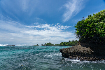 Tropical Island Paradise with Crystal Clear Water, Lush Greenery, and Serene Beaches - Stunning Caribbean Landscape for Eco-Tourism, Adventure, and Unspoiled Nature Travel Destinations