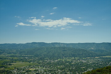 Obraz premium Ojai, California hike in the hills with gorgeous scenery with bright blue skies and amazing views of the wineries and nature scenes