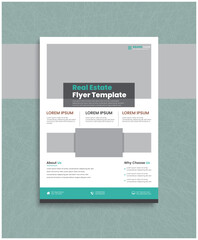 Obraz premium Corporate Business Real Estate Flyer Layout