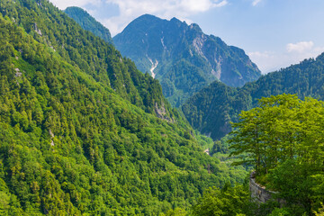 日本の風景・初夏　立山黒部アルペンルート　黒部ダム（黒部湖）