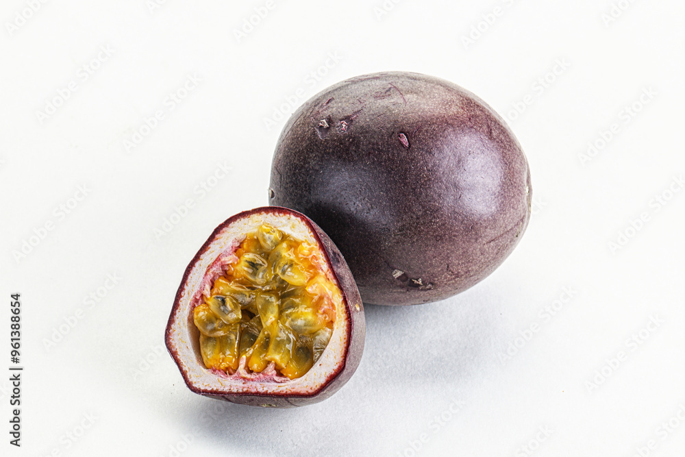 Poster Tropical sweet and juicy passionfruit