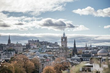 Fototapeta premium Edinburgh Cityscape with Historic Buildings