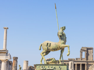 Pompeji  antike Stadt in Kampanien, Italien, Statue des Zentaurus