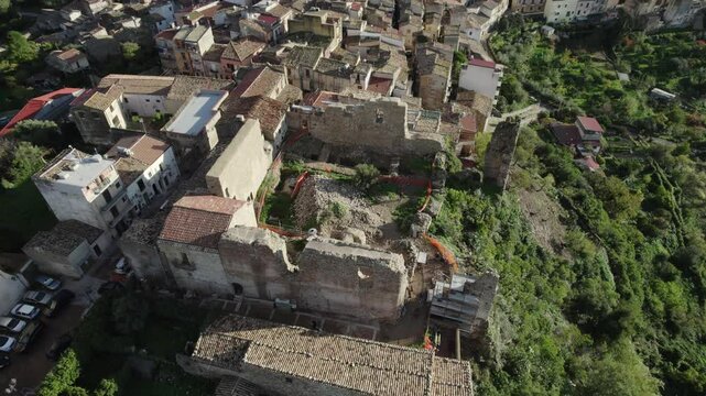 drone, vista su Collesano, Sicilia, Italia

