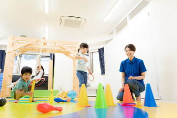 屋内保育所イメージ_療育_発達支援