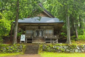 日本　長野県長野市にある戸隠神社の火之御子社