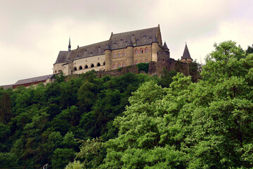 Burg Vianden im Kanton Vianden im Norden vom Luxemburg.