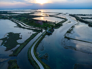 Sonnenuntergang  in der östliche Lagune von Venedig, Veneto, Italien