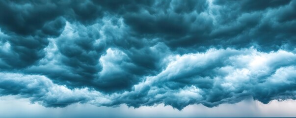 Obraz premium Cold front moving in with heavy clouds and wind, changing weather, turbulent atmosphere