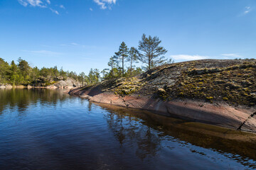 Obraz premium The coast of Lake Ladoga