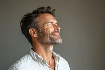 Fototapeta premium a close up of a smiling man's face