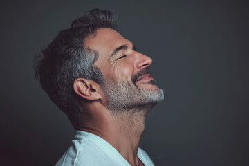 Obraz premium a close up of a smiling man's face