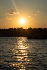 Naklejka premium pôr do sol