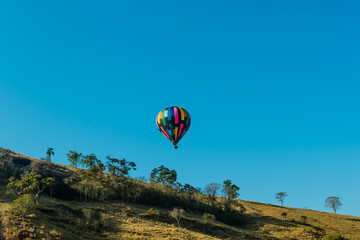 The magic and grandeur of ballooning with images that reveal the beauty of one of the most fascinating sports in the world. The serene flight of colorful balloons against the endless sky