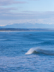 Fototapeta premium Ocean view with Mount Cook in the background, New Zealand.