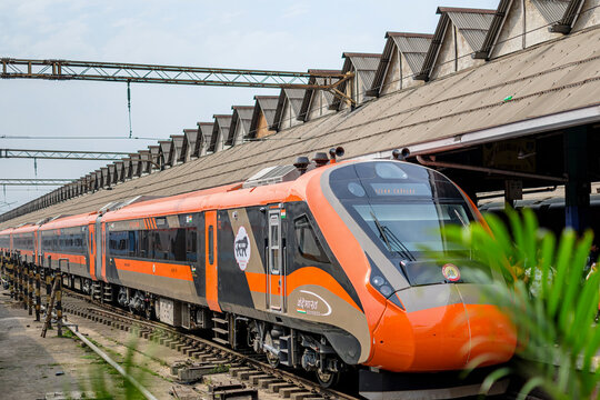 High-Speed Express train stationed at a platform in Howrah, West Bengal, India on March 19, 2024.