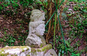 Obraz premium 京都、岩船寺の石仏