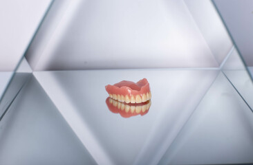 Full acrylic upper jaw denture. © Nastasia