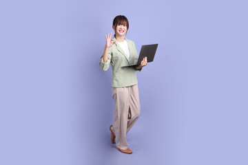 20s Asian Businesswoman