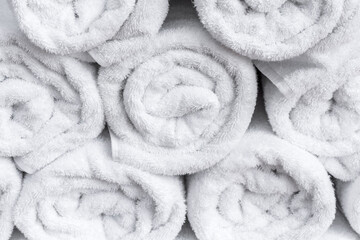 Serviettes de plage enroulées 