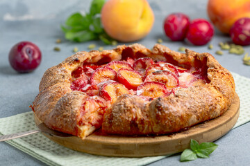Fruit open pie (galette).