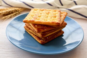 Sugar Crackers, sugar Biscuit cin blue plate