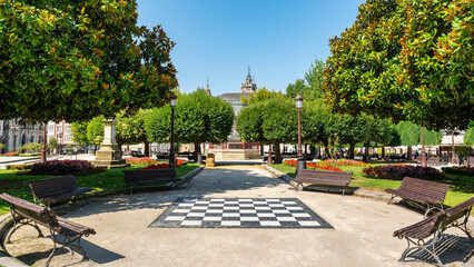 Obraz premium Public park in the main square of the monumental city of Lugo, Galicia