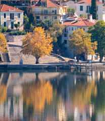 Obraz premium Autumn mood in Kastoria Greece 