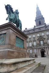 Statues and Buildings