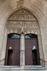 Fototapeta premium Intricate Gothic Entrance of San Miguel Archangel Church in Vitoria, Spain