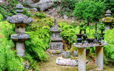 京都、笠置寺の境内