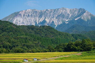 日本の鳥取県の美しい晩夏の大山